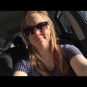 Meet your Posher, Briana