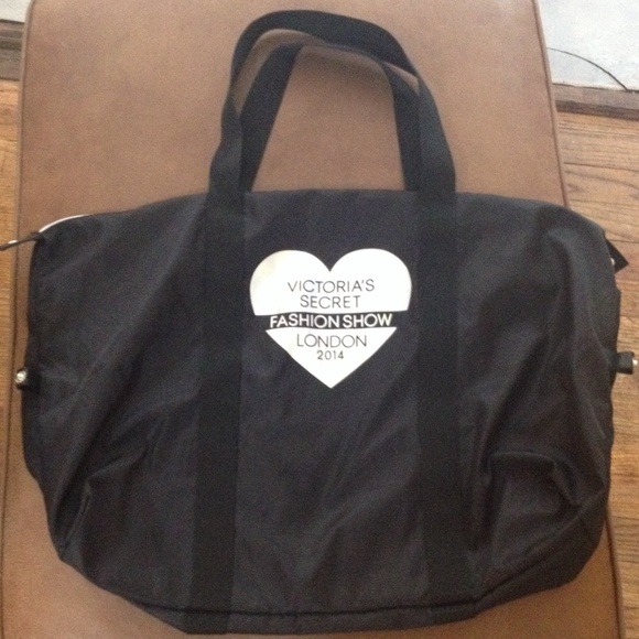 Vs duffel bag