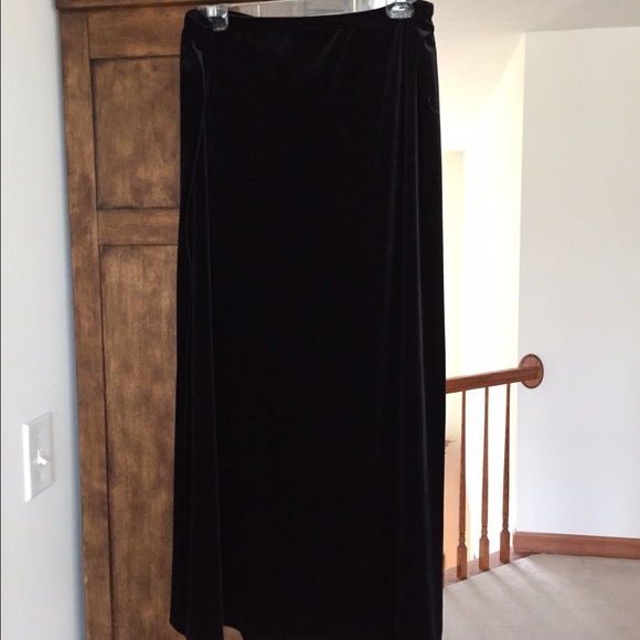 Carol Little Black Skirt, Size 16