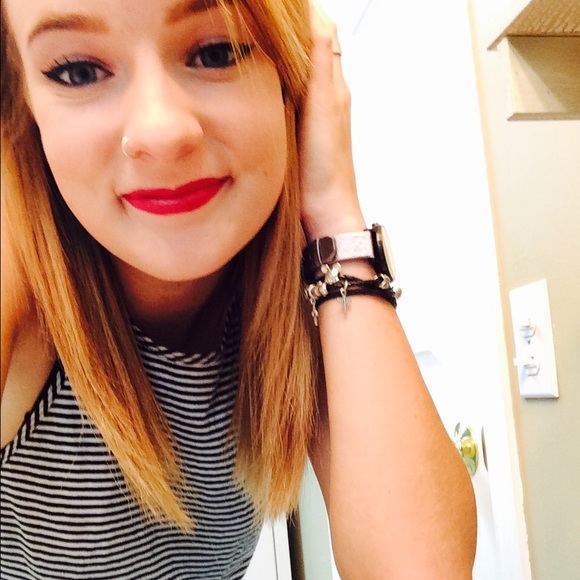 Meet your Posher, Olivia