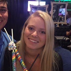 Meet your Posher, Caroline