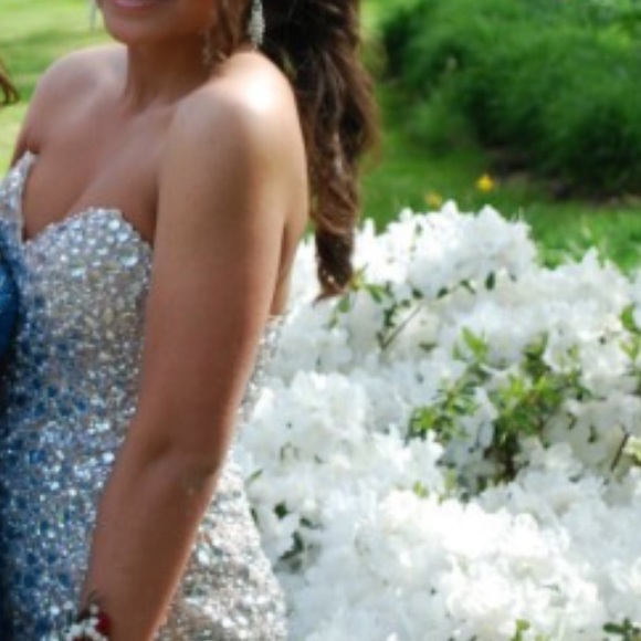 Long sleeveless prom or pageant gown - Picture 4 of 4