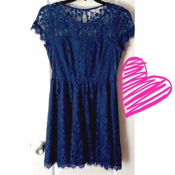 LC Lauren Conrad Dresses & Skirts - Lauren Conrad Lace Dress