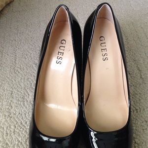 Super cute Guess heel wedges!