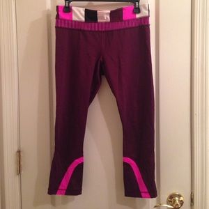 Lululemon Run Inspire Crop leggings with mesh!