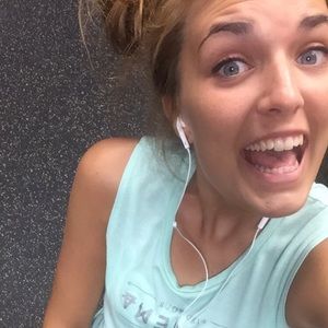 Meet your Posher, Hannah