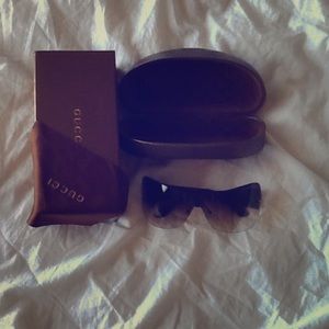 Gucci Wrap Around Sunglasses w Faded tint