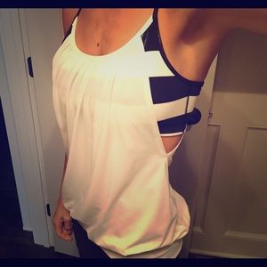 Lululemon tank!