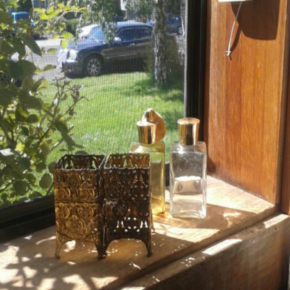 Vintage perfume bottles - Picture 3 of 3