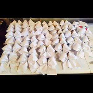Cheer bows