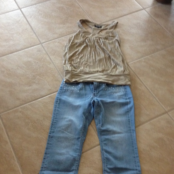 Top - Picture 3 of 3