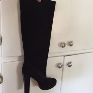 Black Knee High Heeled Italian Boots, Sz 10