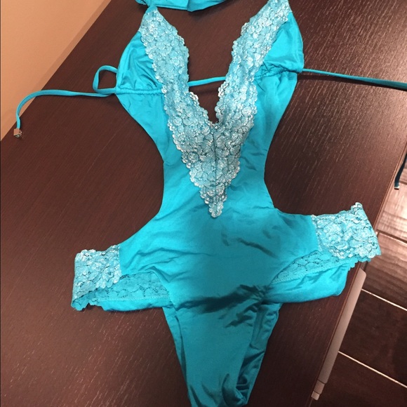 Beach Bunny Monokini