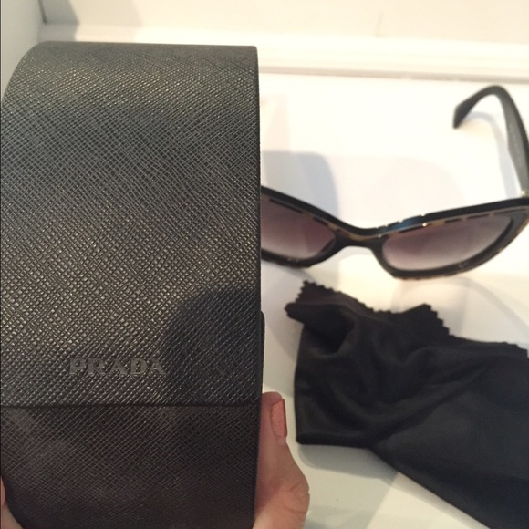 Prada Cat eye Sunglasses MA5-0A7 black - Picture 3 of 4