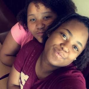 Meet your Posher, Ce'nheceia