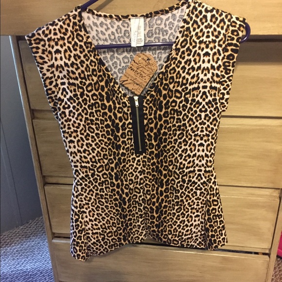Small cheetah top