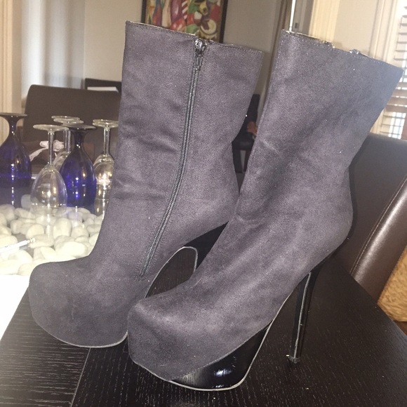 Black platform booties - Picture 2 of 4