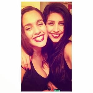 Meet your Posher, Adria