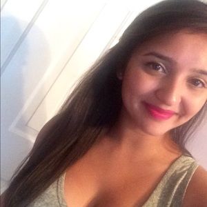 Meet your Posher, Sheena