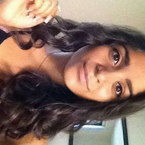 Meet your Posher, Alicia