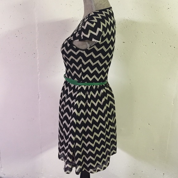 Black and White Geo Striped Dress - Picture 3 of 4