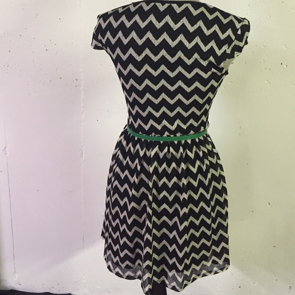 Black and White Geo Striped Dress - Picture 4 of 4