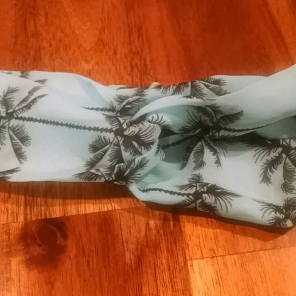 Carole Inc headband