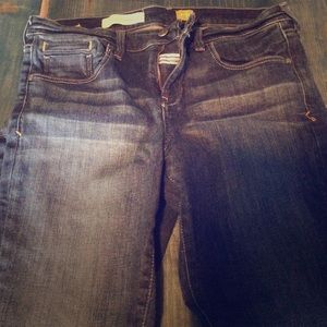 FALL IS ALMOST HERE! 👖Get your jeans now!👖