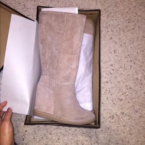 🌹SOLD🌹New Women boots size 8 sand color