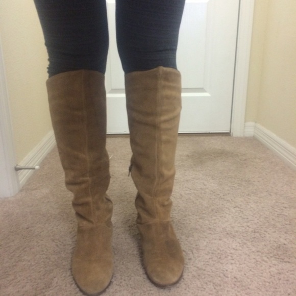 FRANCESCA'S tan knee high boots! - Picture 3 of 4