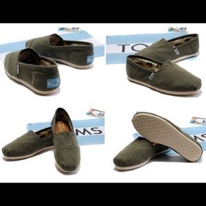 Toms