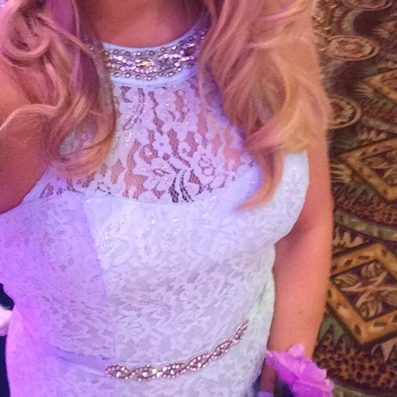 Beautiful baby blue lace dress - Picture 3 of 3