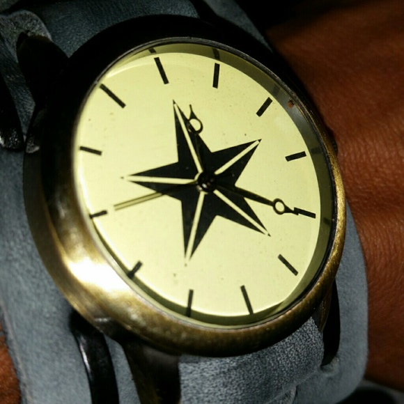 Leather band Retro watch - Picture 2 of 3