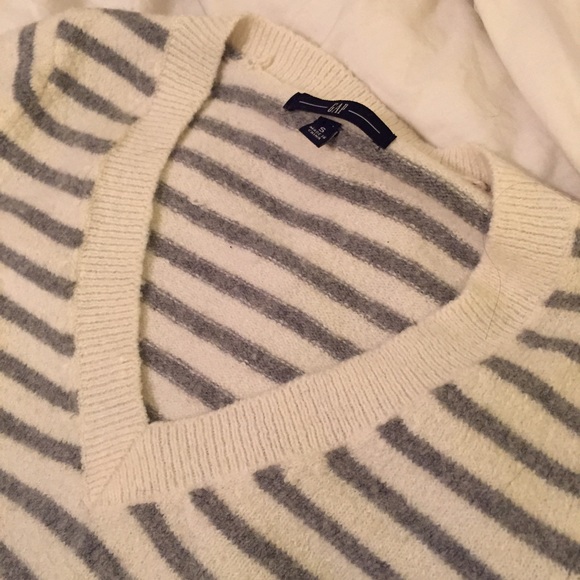 Gap Striped Sweater - Picture 2 of 3