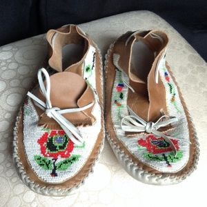 Hand beaded leather moccasins women's 7