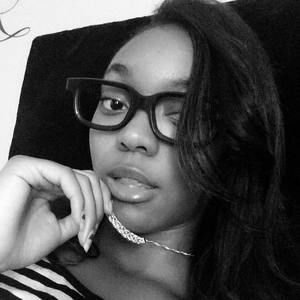 Meet your Posher, Anika