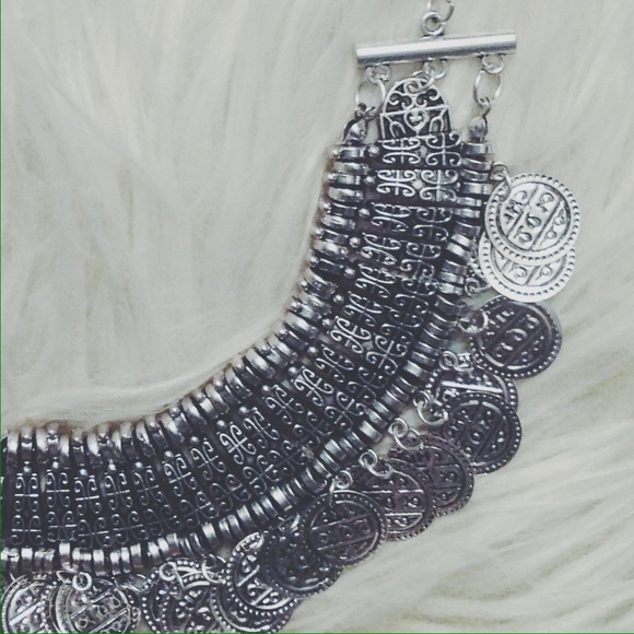 Lightweight Silver coin statement necklace - Picture 3 of 4