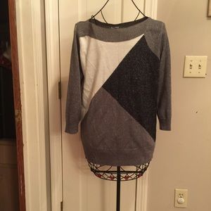NWOT MULTICOLORED KNIT TOP WITH 3/4 SLEEVES