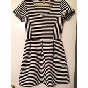 J. Crew Black White Stripe Short Sl Swing Dress