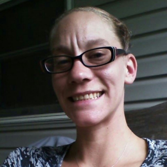 Meet your Posher, Katie - Picture 3 of 4