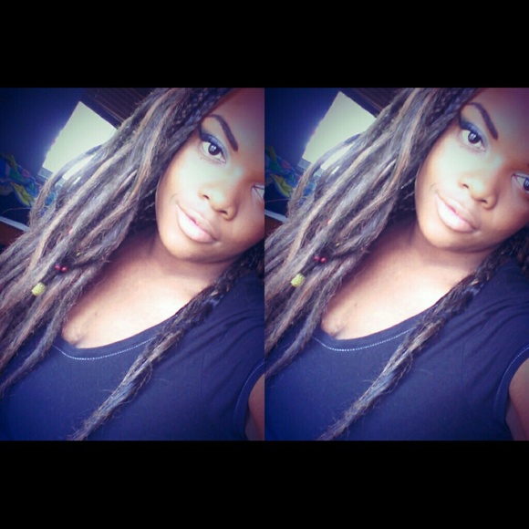 Meet your Posher, Aisia