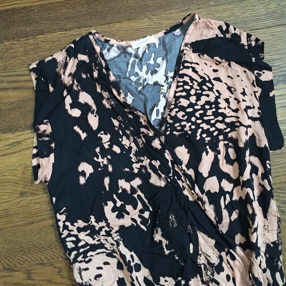 Urban Outfitters One Piece Printed Top - Picture 2 of 4