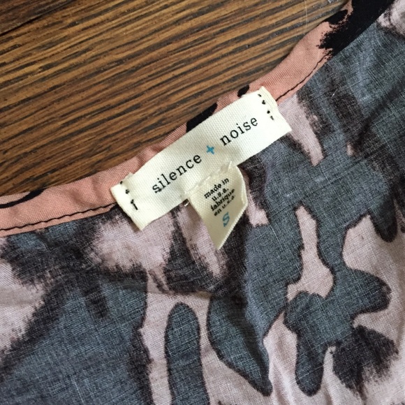 Urban Outfitters One Piece Printed Top - Picture 3 of 4