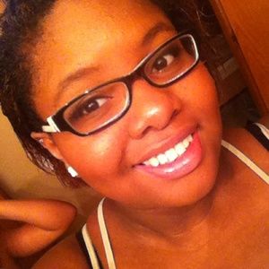 Meet your Posher, Brianna