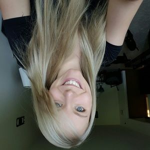 Meet your Posher, Cassandra