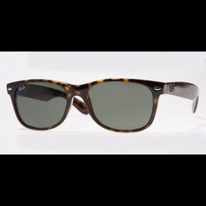 Ray Ban *New Wayfarers*