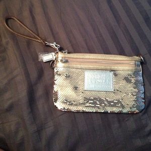 NEW PRICE Coach Poppy Sequin Wristlet
