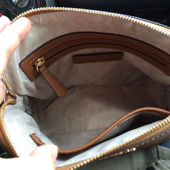 Michael Kor's Purse - Picture 3 of 4