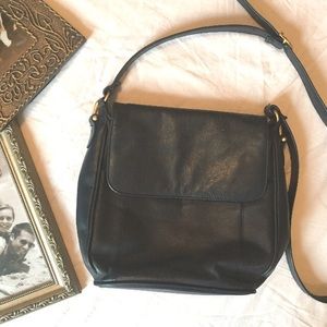 || n a v y • s h o u l d e r • p u r s e ||