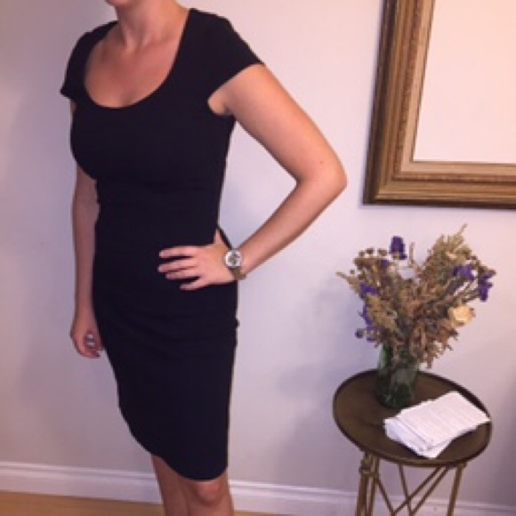 Diane von Furstenberg Dresses & Skirts - Diane von Furstenberg Fitted Dress